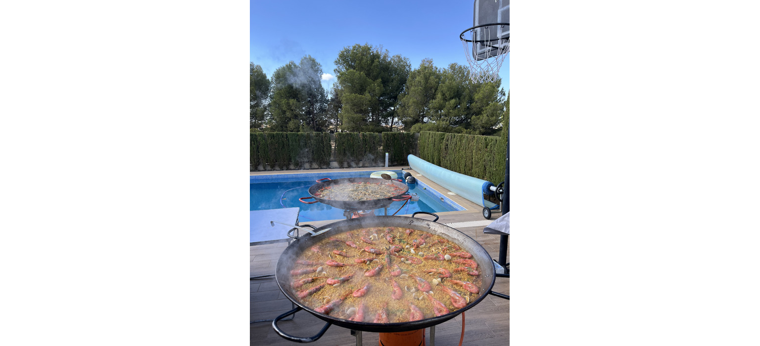 la-nina-valenciana68300f4d6ba643.35359006.jpg