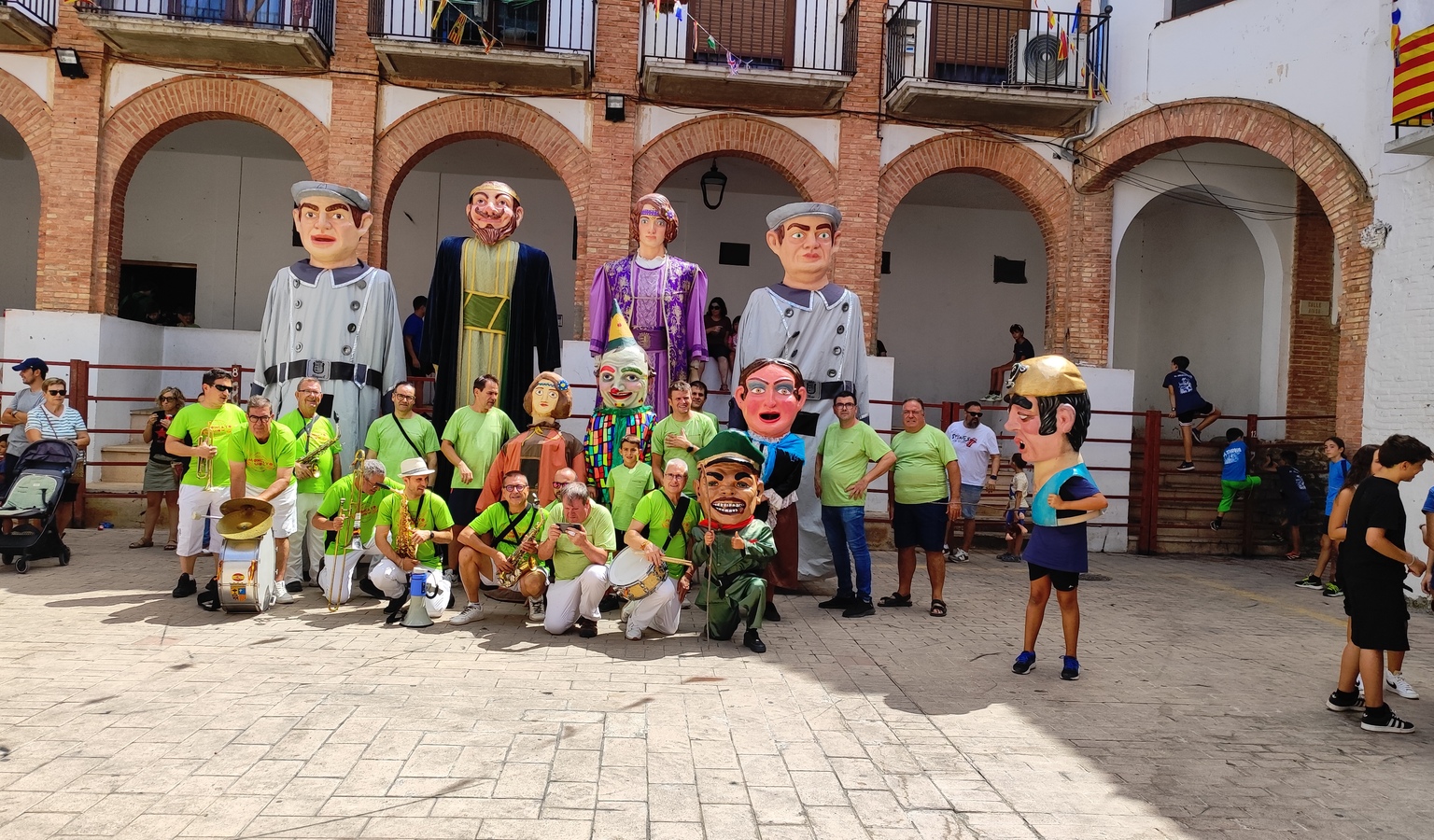 charanga-moncayo-show-zaragoza68c116a3577fa9.88793571.jpg