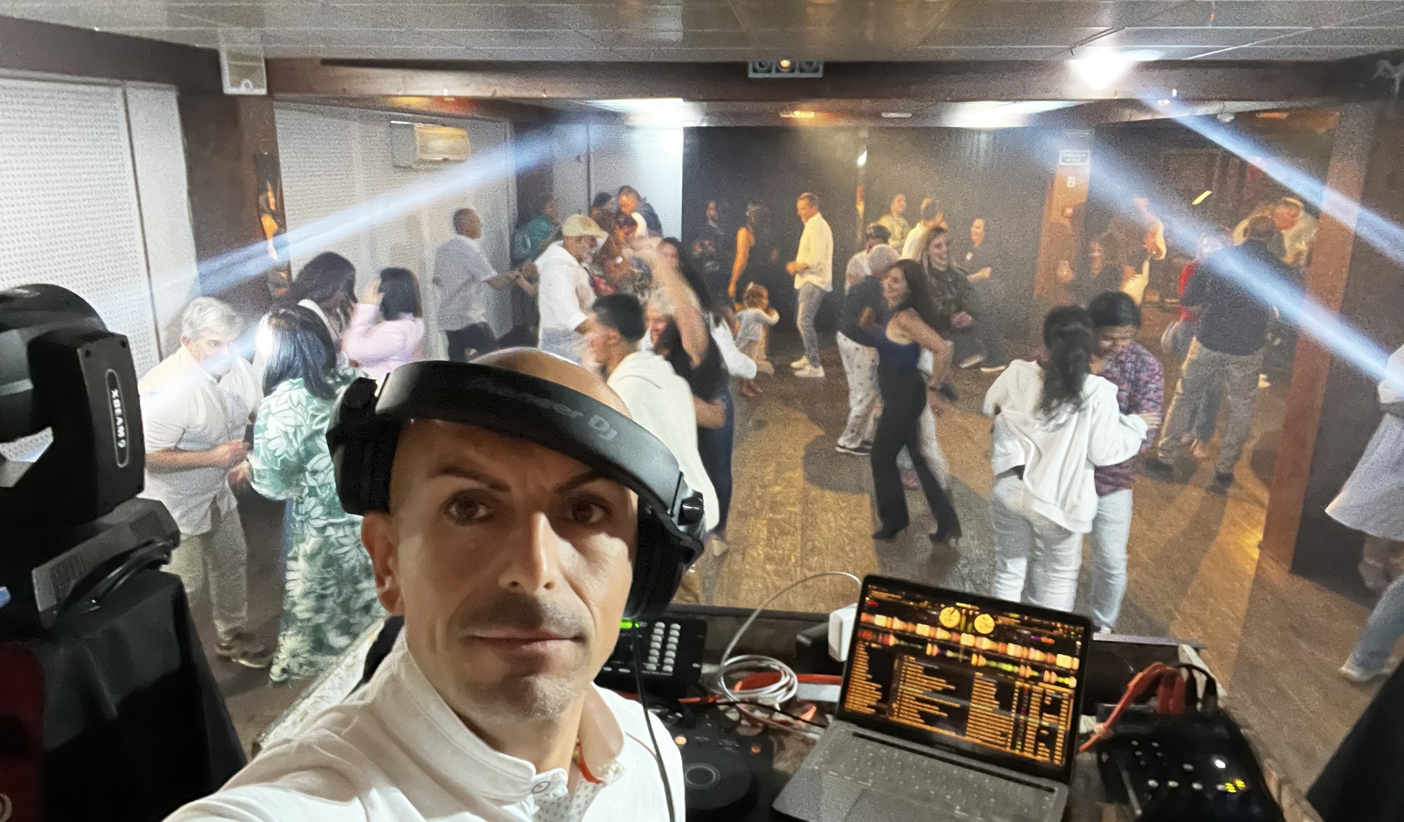 deejay-borja68bafcdb6638b1.59689139.jpg