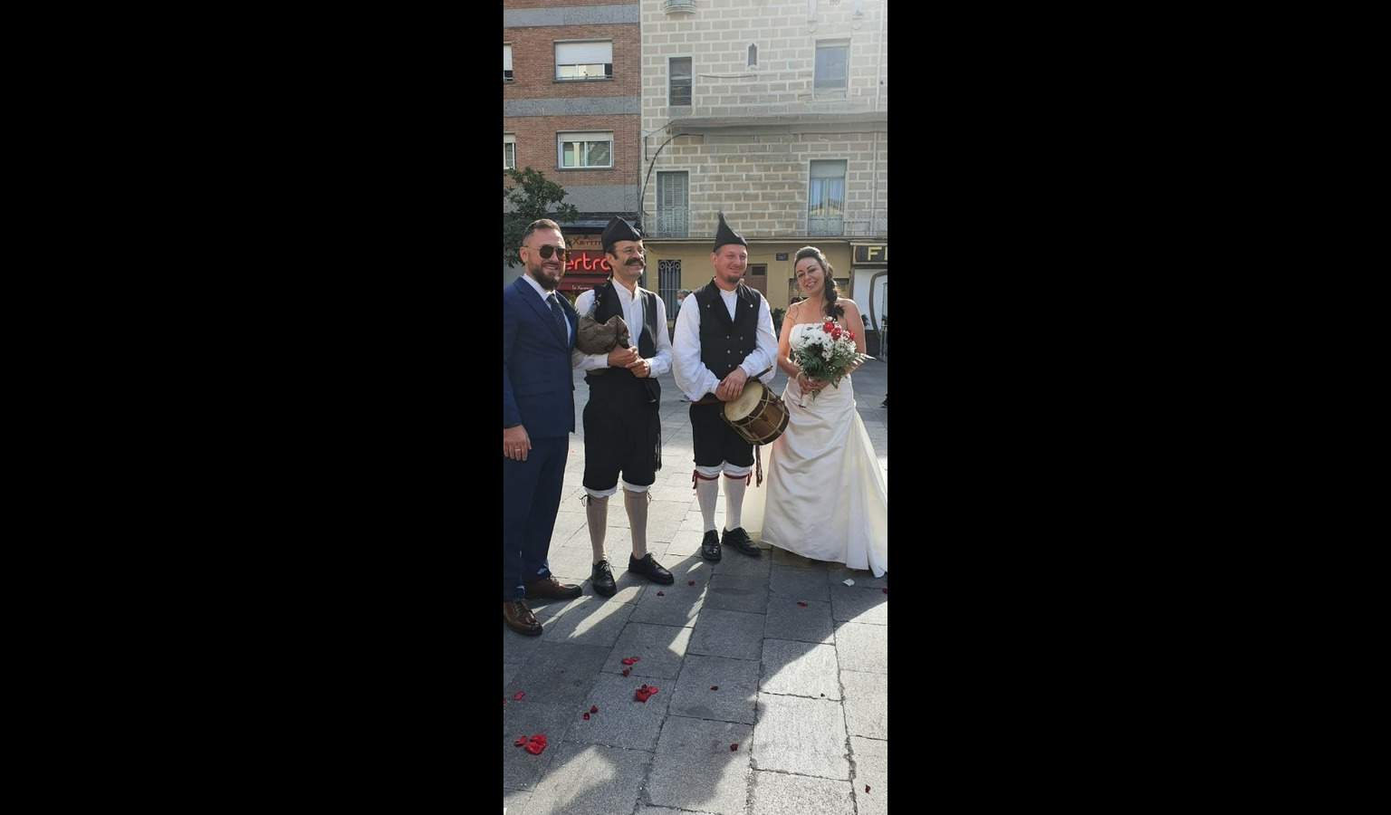 gaiteros-cornamusica68bd62cb9fdc74.80013498.jpg