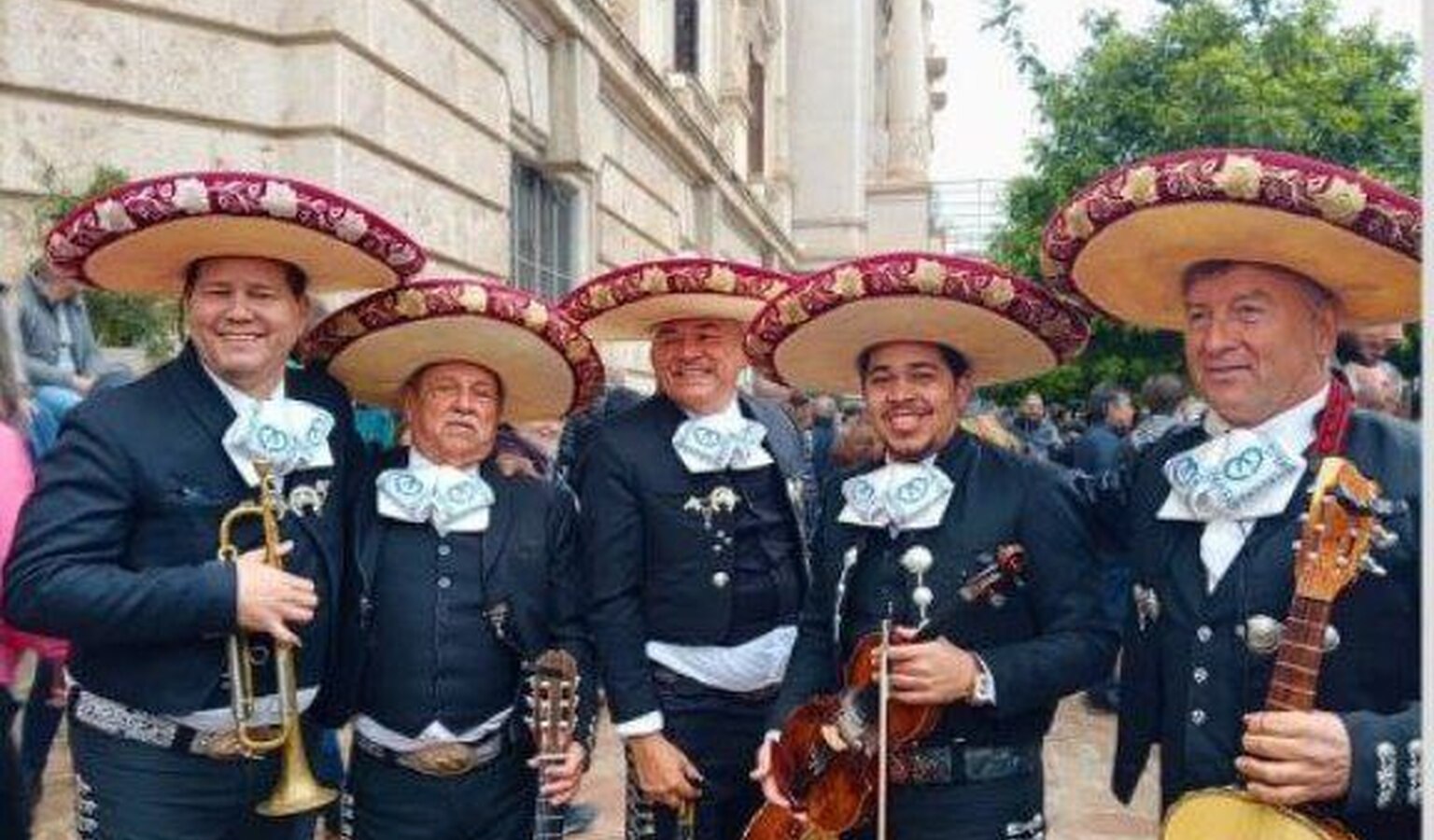 mariachi-reyes-del-mediterraneo68c74c5ad62600.33559253.jpg