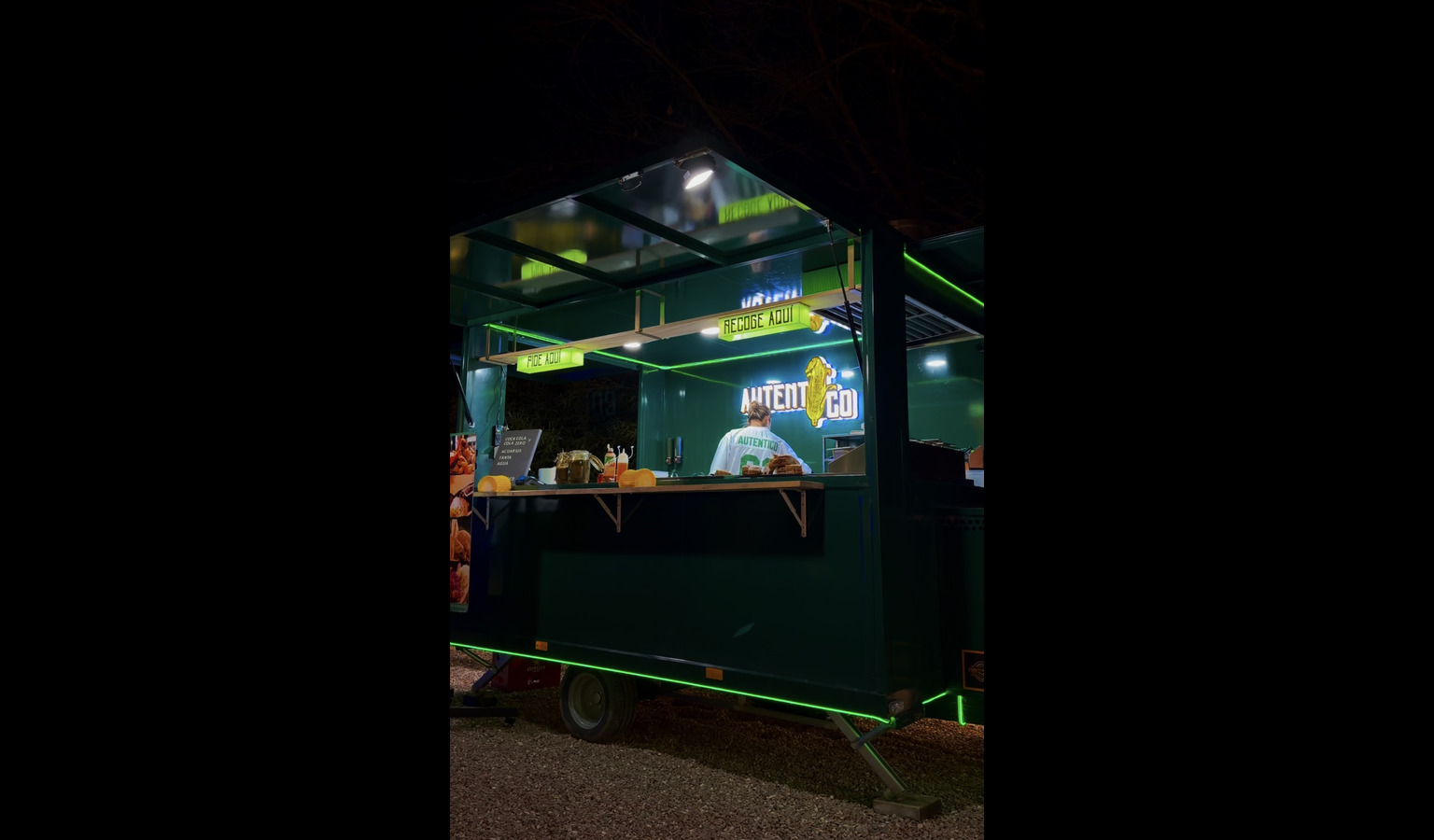 autentico-foodtruck698cc197e1d751.59846551.jpg