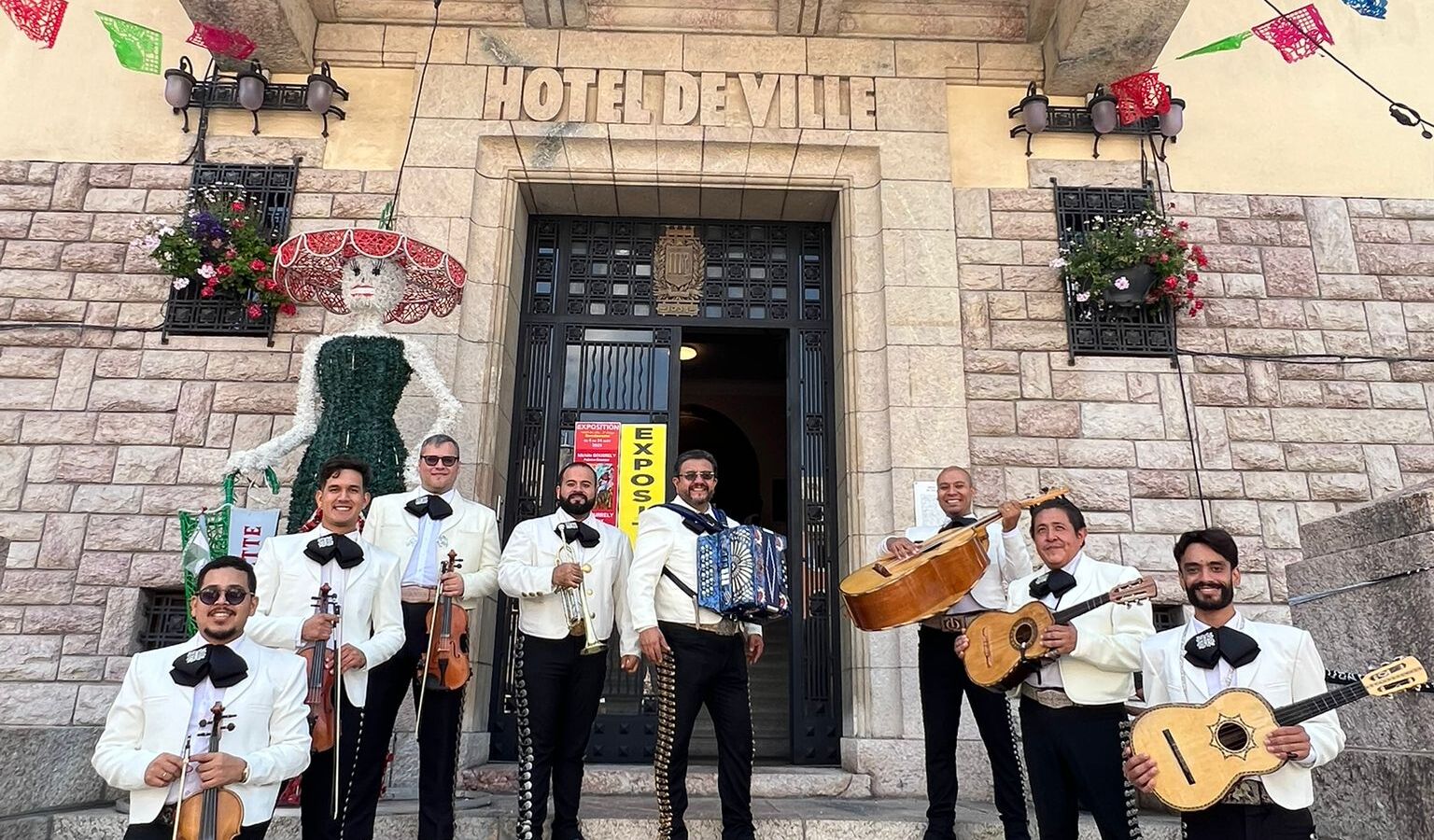 Mariachi Reyes Del Mediterráneo